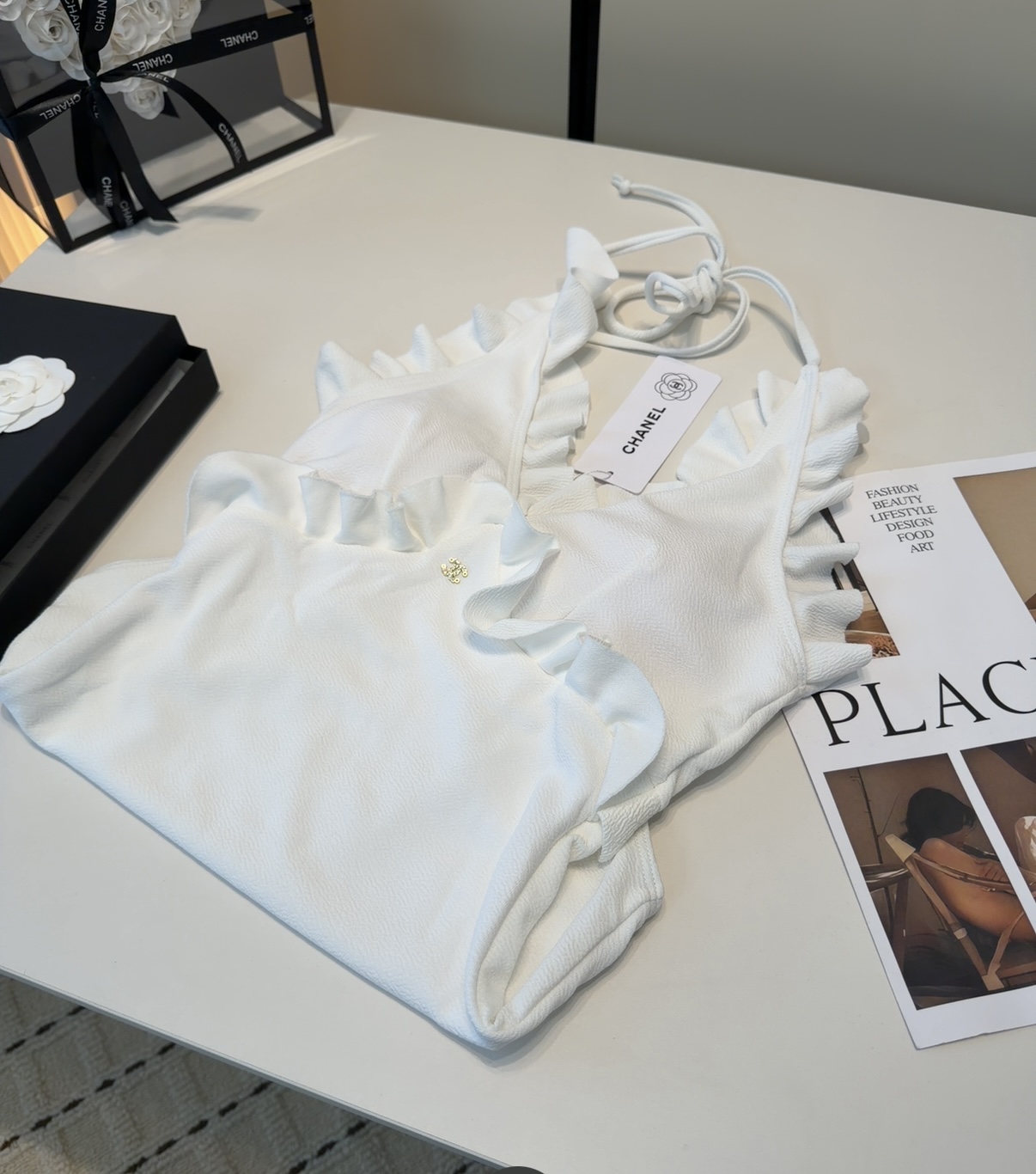 香奈儿泳衣，时尚潮人必备！实物超级好看！海边度假拍照超级好！SML