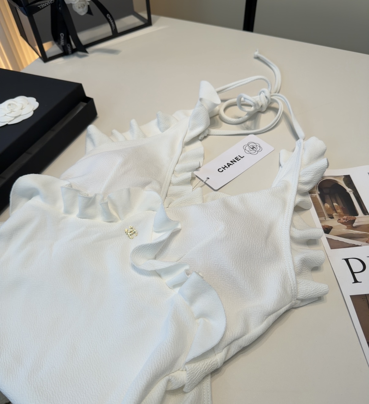 香奈儿泳衣，时尚潮人必备！实物超级好看！海边度假拍照超级好！SML