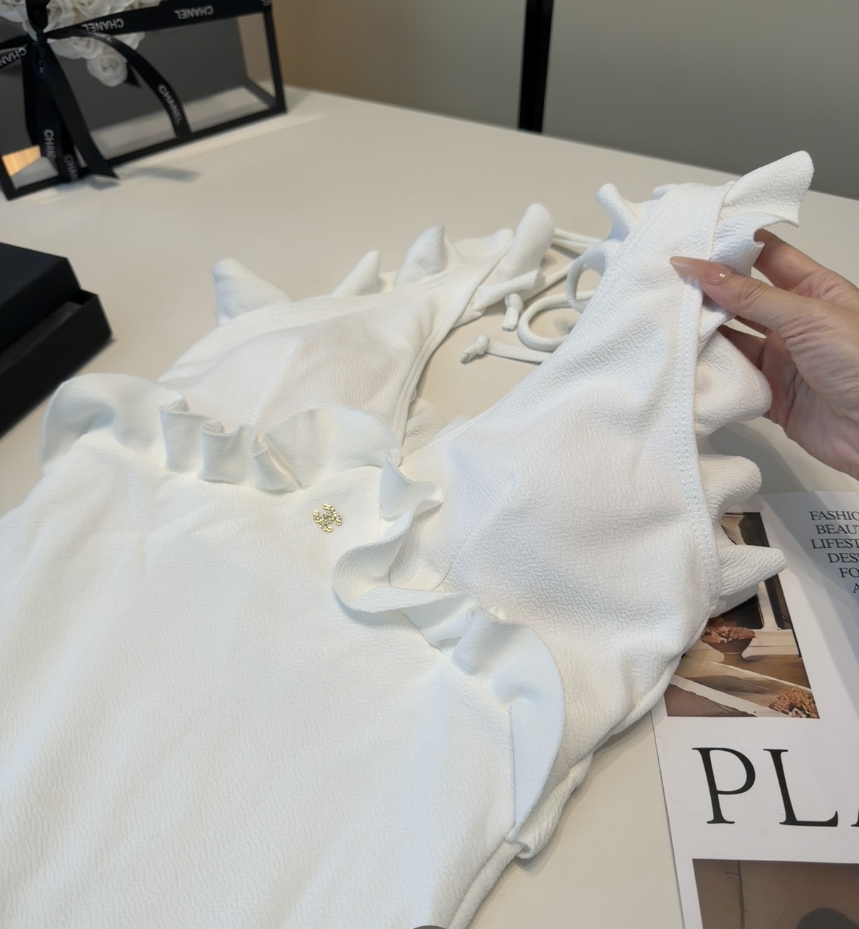 香奈儿泳衣，时尚潮人必备！实物超级好看！海边度假拍照超级好！SML