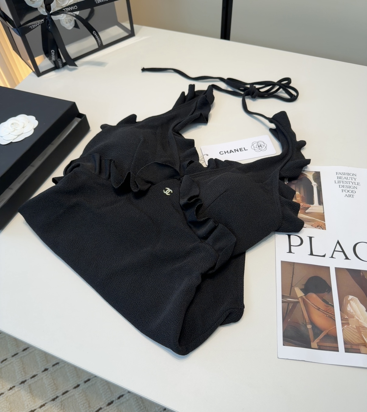 香奈儿泳衣，时尚潮人必备！实物超级好看！海边度假拍照超级好！SML