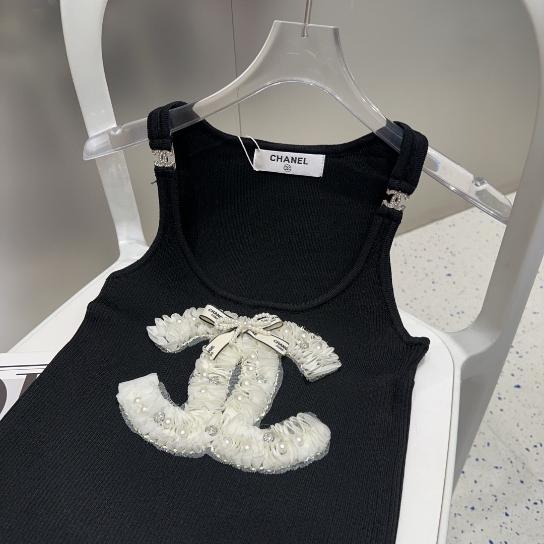 香奈儿背心，搭外套单穿超🔥爆均码