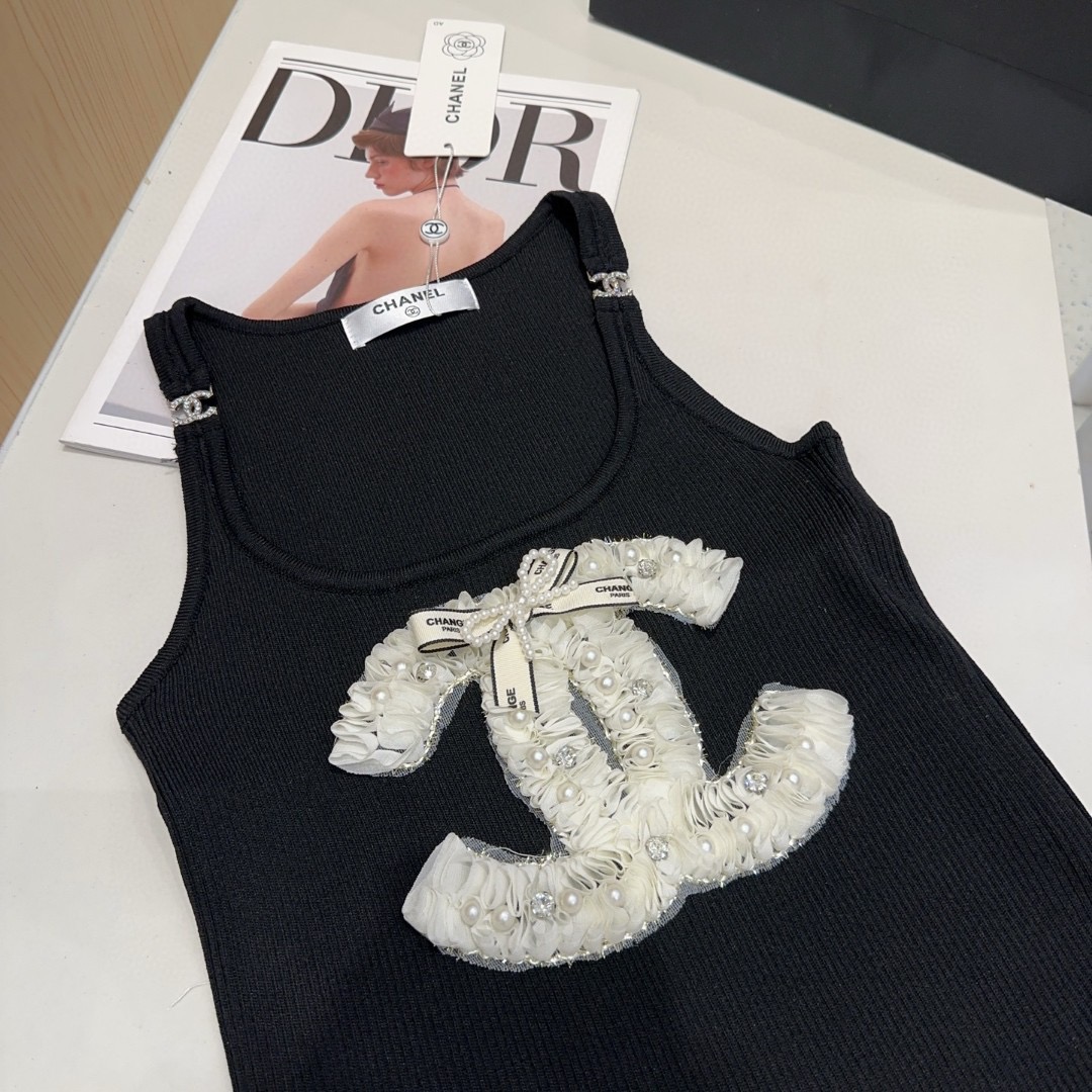 香奈儿背心，搭外套单穿超🔥爆均码