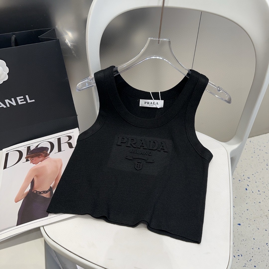 普拉达背心，搭外套单穿超🔥爆均码