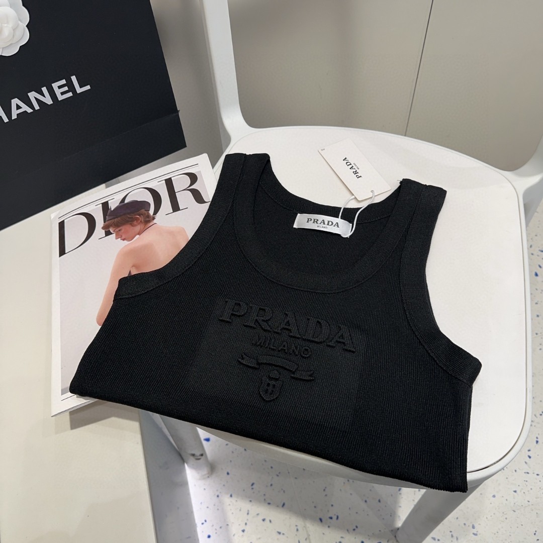 普拉达背心，搭外套单穿超🔥爆均码