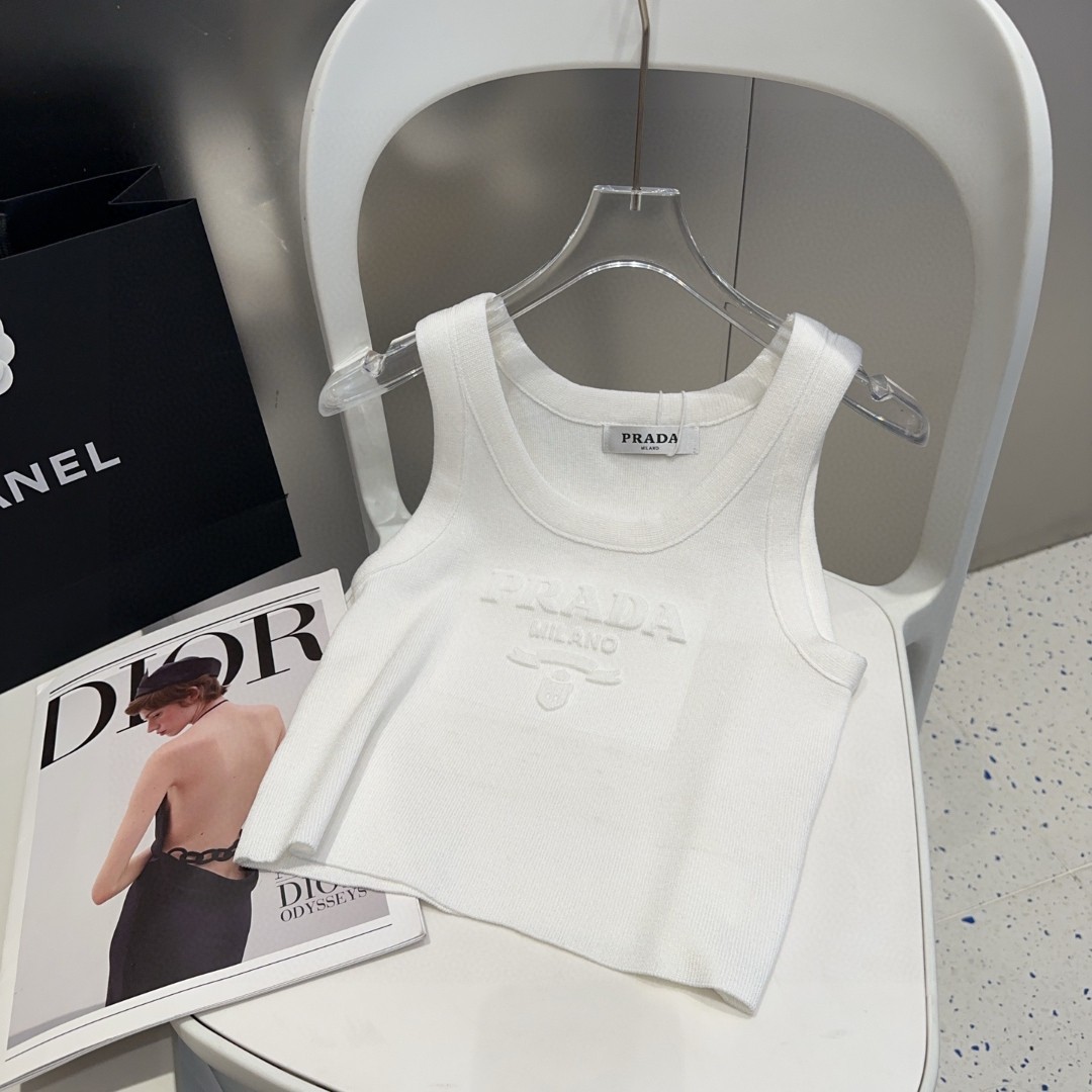 普拉达背心，搭外套单穿超🔥爆均码