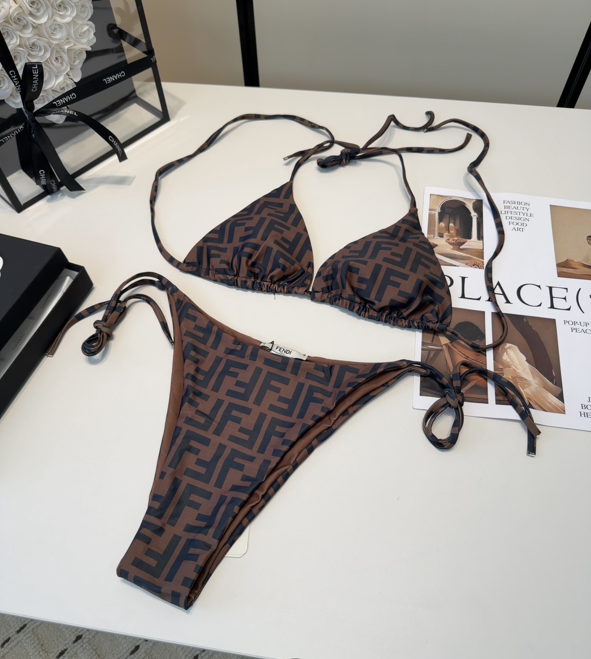 NO:754349,Fendi swimwear, a must-have for fashionistas!  The real thing is super nice!  It’s great to take photos on vacation at the beach!  SML swimsuit, swim trunks bikini, swimsuit, swimming trunks, bikini, fendi, swimsuits, bikinis19860909芬迪泳衣,时尚潮人必备！实物超级好看！海边度假拍照超级好！SML泳衣泳裤比基尼,泳衣，泳裤，比基尼,fendi,swimsuits,bikinis,accessory