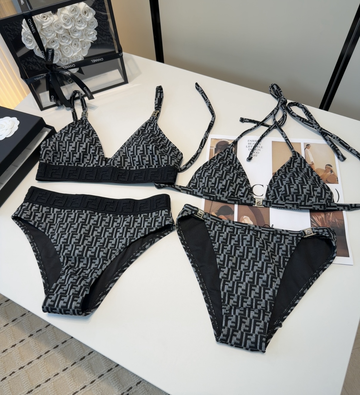 NO:754355,Fendi swimwear, a must-have for fashionistas!  The real thing is super nice!  It’s great to take photos on vacation at the beach!  SML swimsuit, swim trunks bikini, swimsuit, swimming trunks, bikini, fendi, swimsuits, bikinis19860909芬迪泳衣,时尚潮人必备！实物超级好看！海边度假拍照超级好！SML泳衣泳裤比基尼,泳衣，泳裤，比基尼,fendi,swimsuits,bikinis,accessory