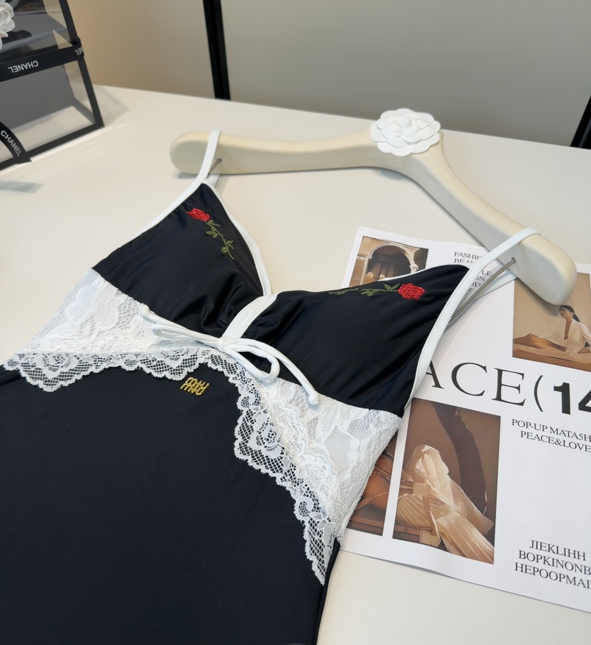 Miumiu泳衣，时尚潮人必备！实物超级好看！海边度假拍照超级好！SML