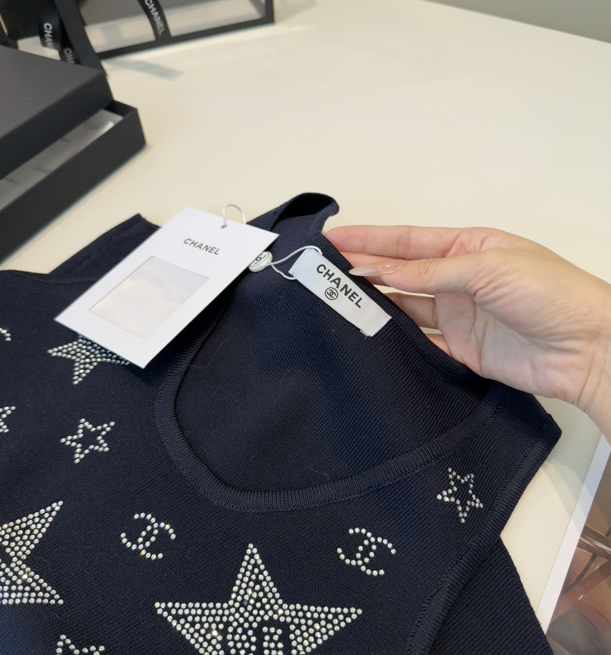 香奈儿烫钻背心，搭外套单穿超🔥爆均码