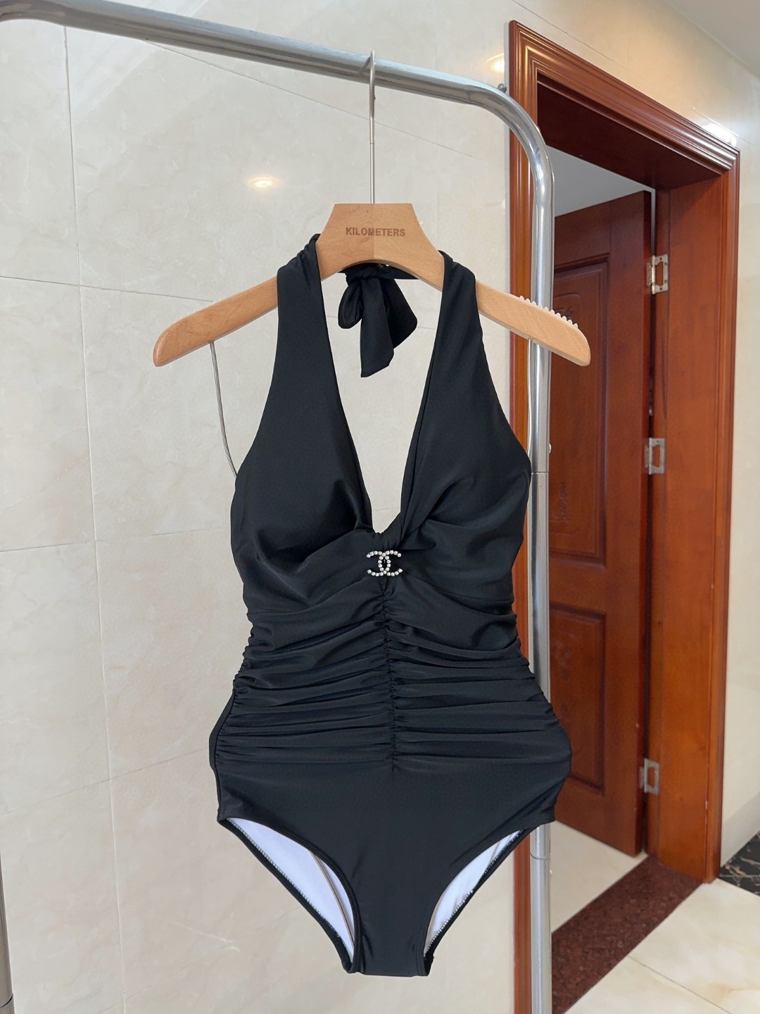 NO:754365,Chanel swimsuit, a must-have for fashionistas!  The real thing is super nice!  It’s great to take photos on vacation at the beach!  SML swimsuit, swim trunks, bikini, swimsuit, swimming trunks, bikini, chanel, swimsuits, bikinis19860909香奈儿泳衣,时尚潮人必备！实物超级好看！海边度假拍照超级好！SML泳衣泳裤比基尼,泳衣，泳裤，比基尼,chanel,swimsuits,bikinis,accessory
