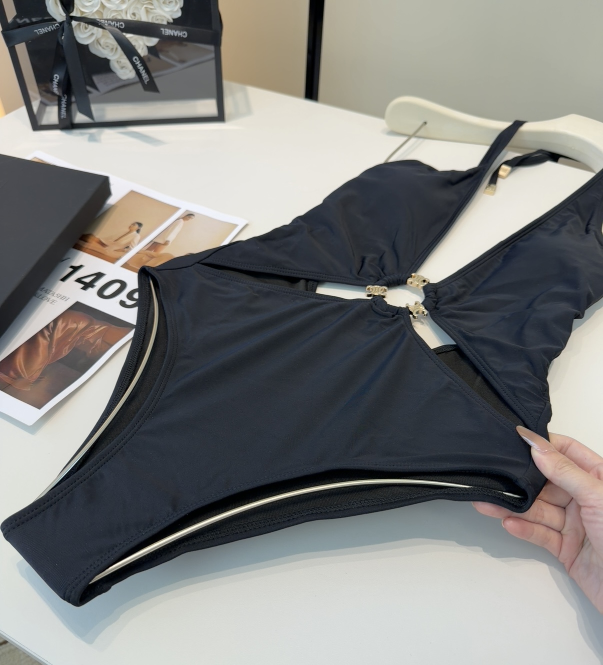 塞琳泳衣，实物实在太美了！拍不出来它的美😍谁穿谁美！很值得入手✋ SML