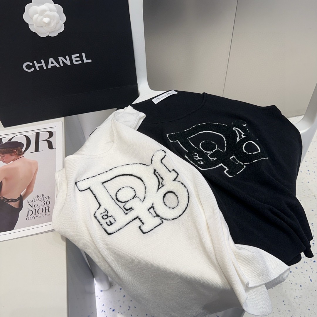 迪奥背心，搭外套单穿超🔥爆均码