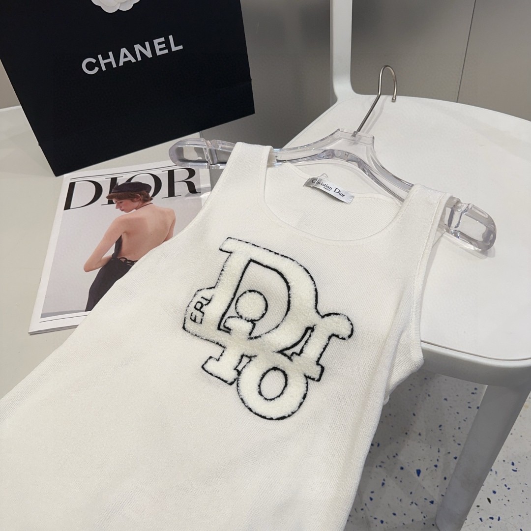 迪奥背心，搭外套单穿超🔥爆均码