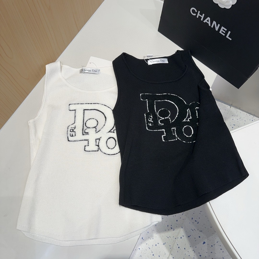 迪奥背心，搭外套单穿超🔥爆均码