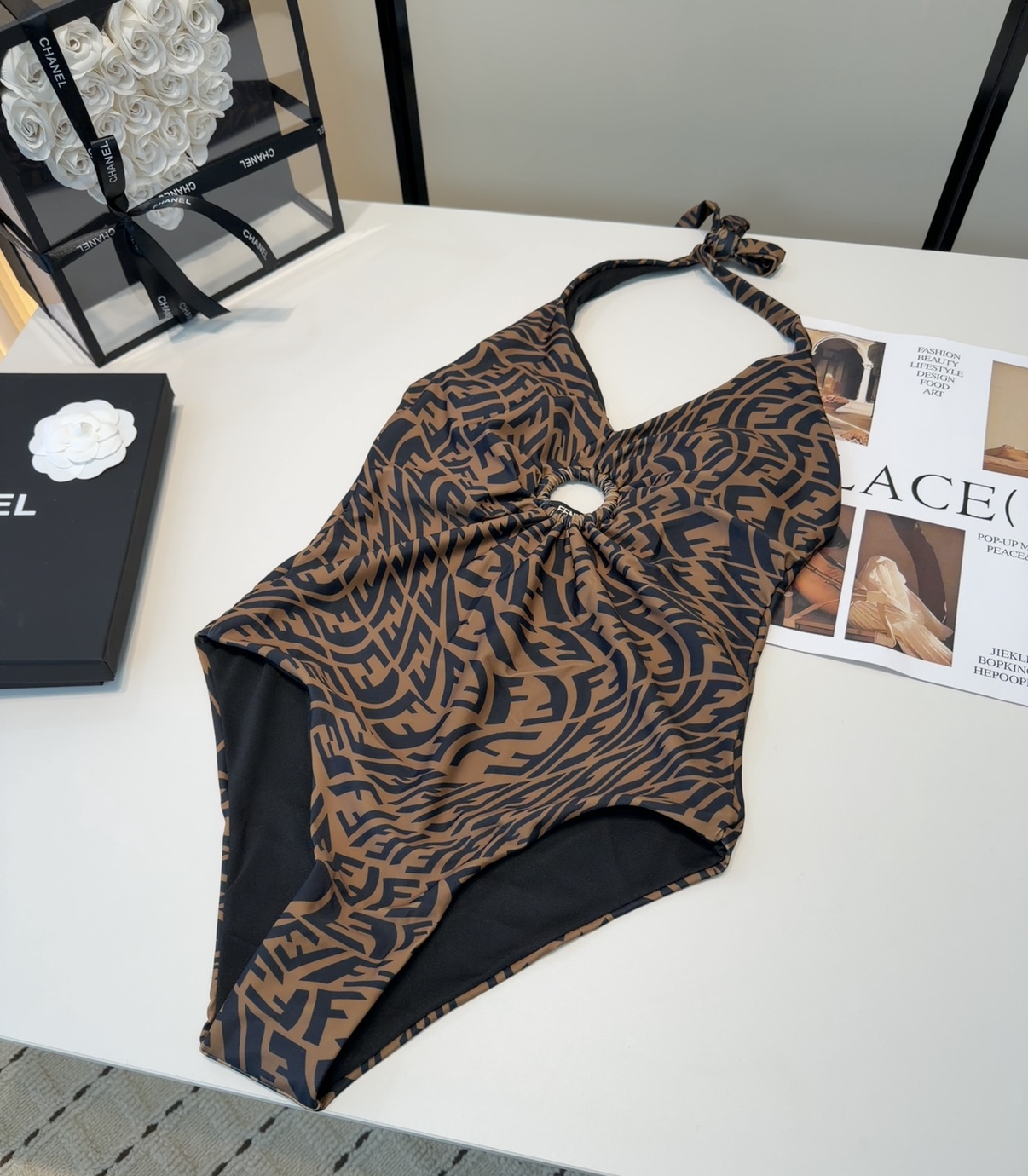 芬迪泳衣，上身显瘦而且好看！穿着很洋气😍SML