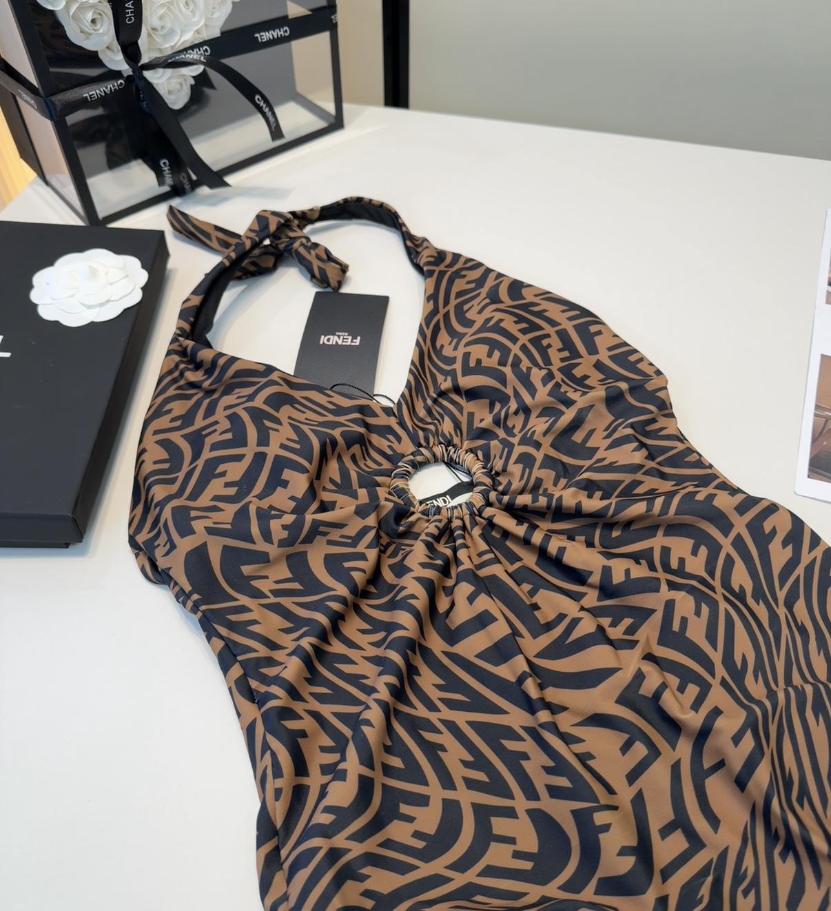 芬迪泳衣，上身显瘦而且好看！穿着很洋气😍SML