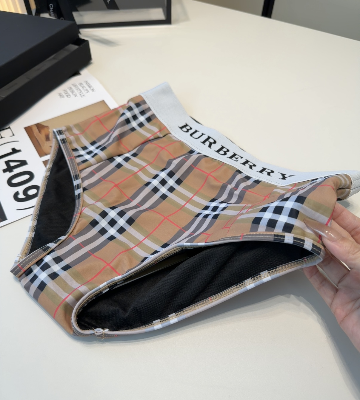 巴宝莉泳衣，上身显瘦而且好看！穿着很洋气😍SML