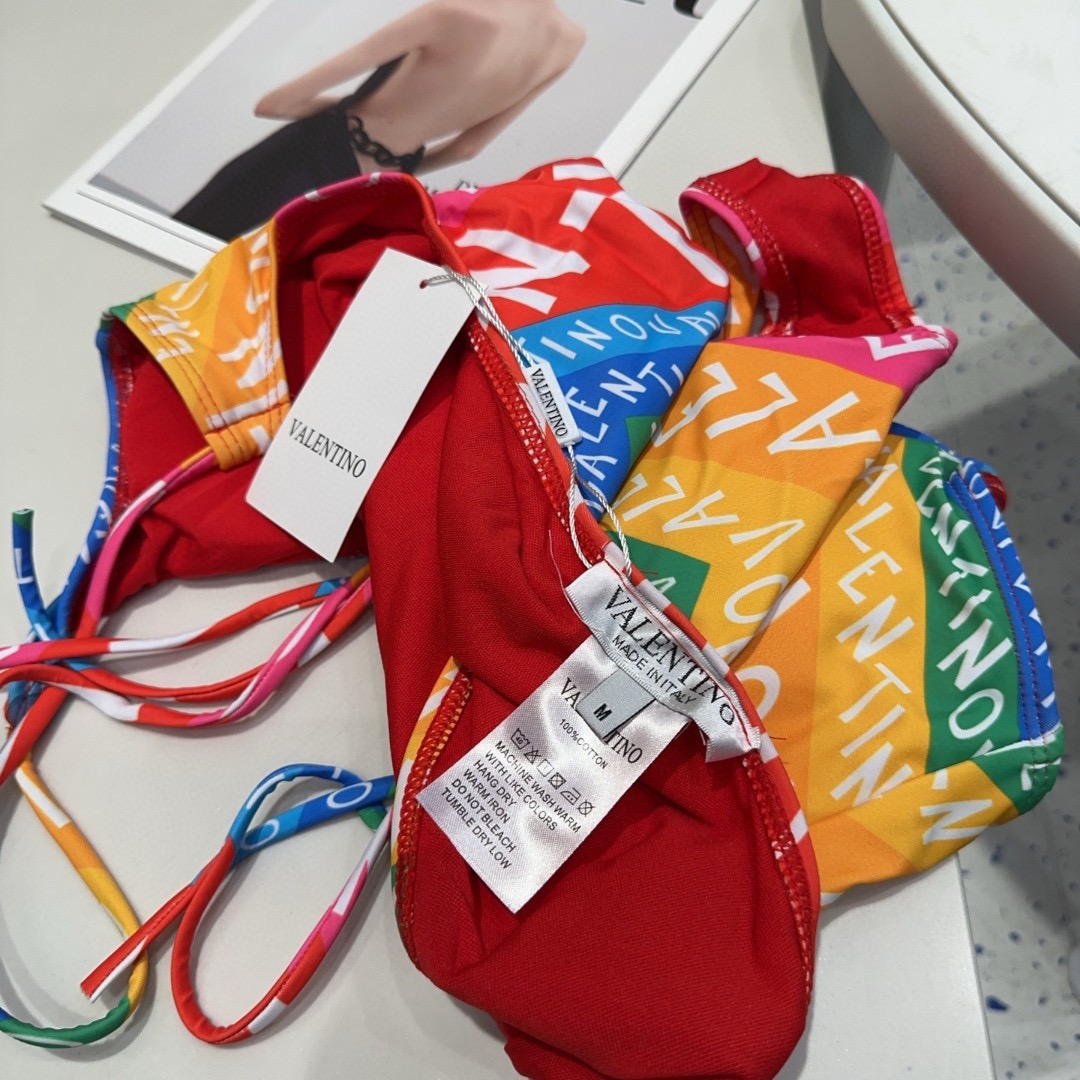 华伦天奴泳衣，上身显瘦而且好看！穿着很洋气😍SML