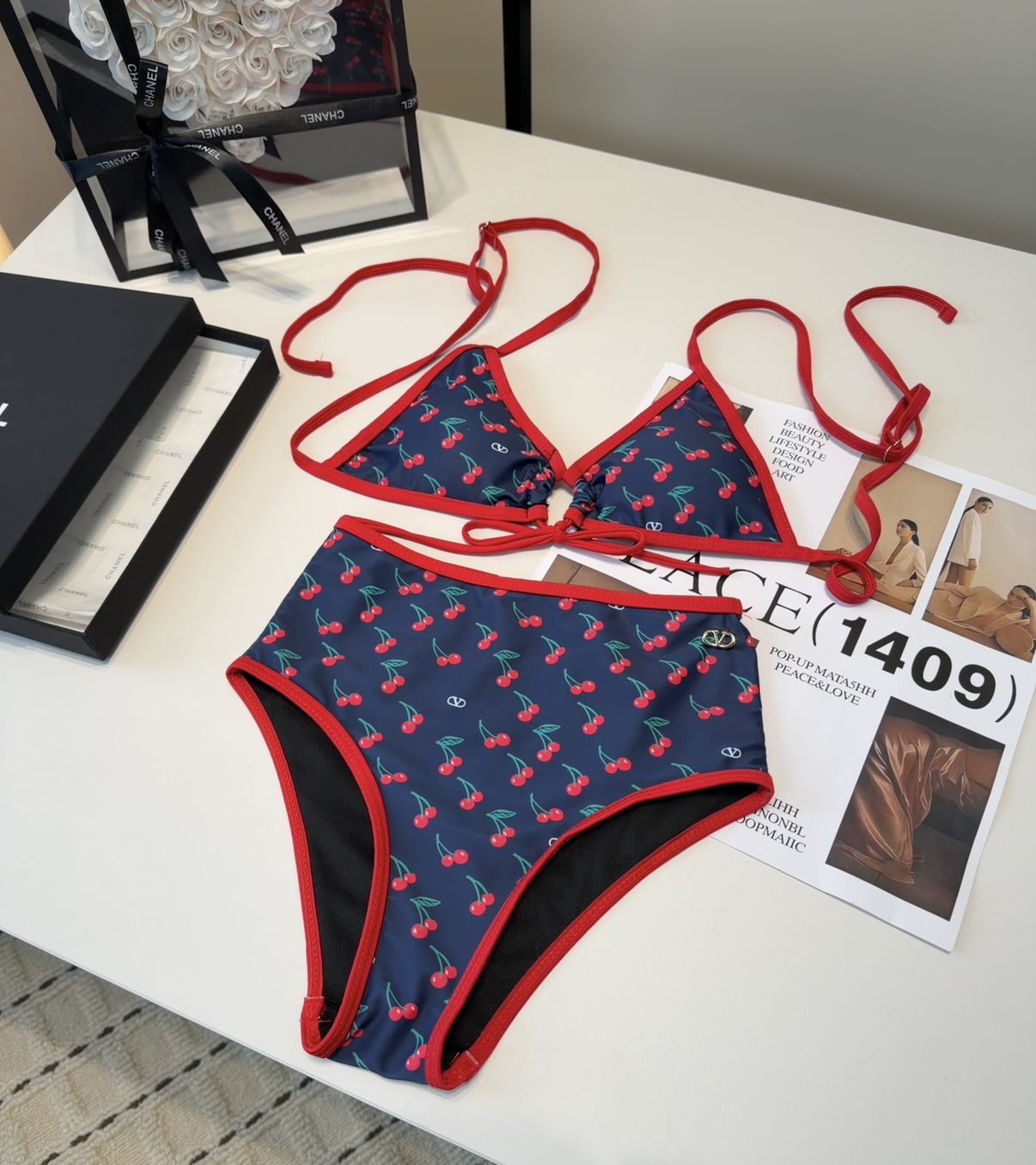 NO:754390,DG swimsuit, the real thing is so beautiful!  If you can’t take a picture of its beauty, whoever wears it will look better!  It is worth buying SML swimsuits, swim trunks, bikinis, swimsuits, swimming trunks, bikinis, swimsuits, bikinis19860909DG泳衣,实物实在太美了！拍不出来它的美谁穿谁美！很值得入手 SML泳衣泳裤比基尼,泳衣，泳裤，比基尼,swimsuits,bikinis,accessory