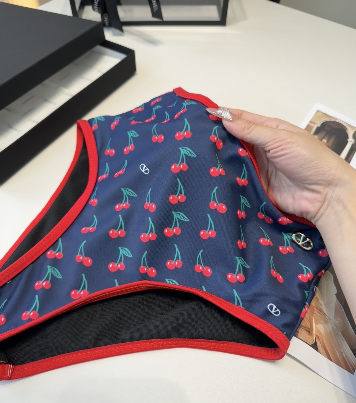 DG泳衣，实物实在太美了！拍不出来它的美😍谁穿谁美！很值得入手✋ SML