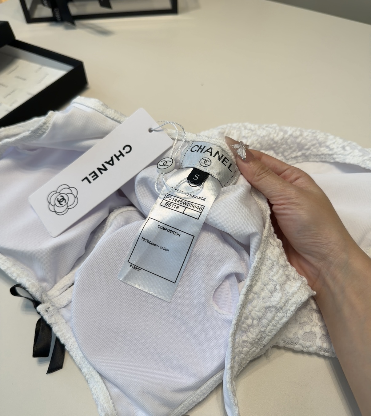 香奈儿泳衣，实物实在太美了！拍不出来它的美😍谁穿谁美！很值得入手✋ SML