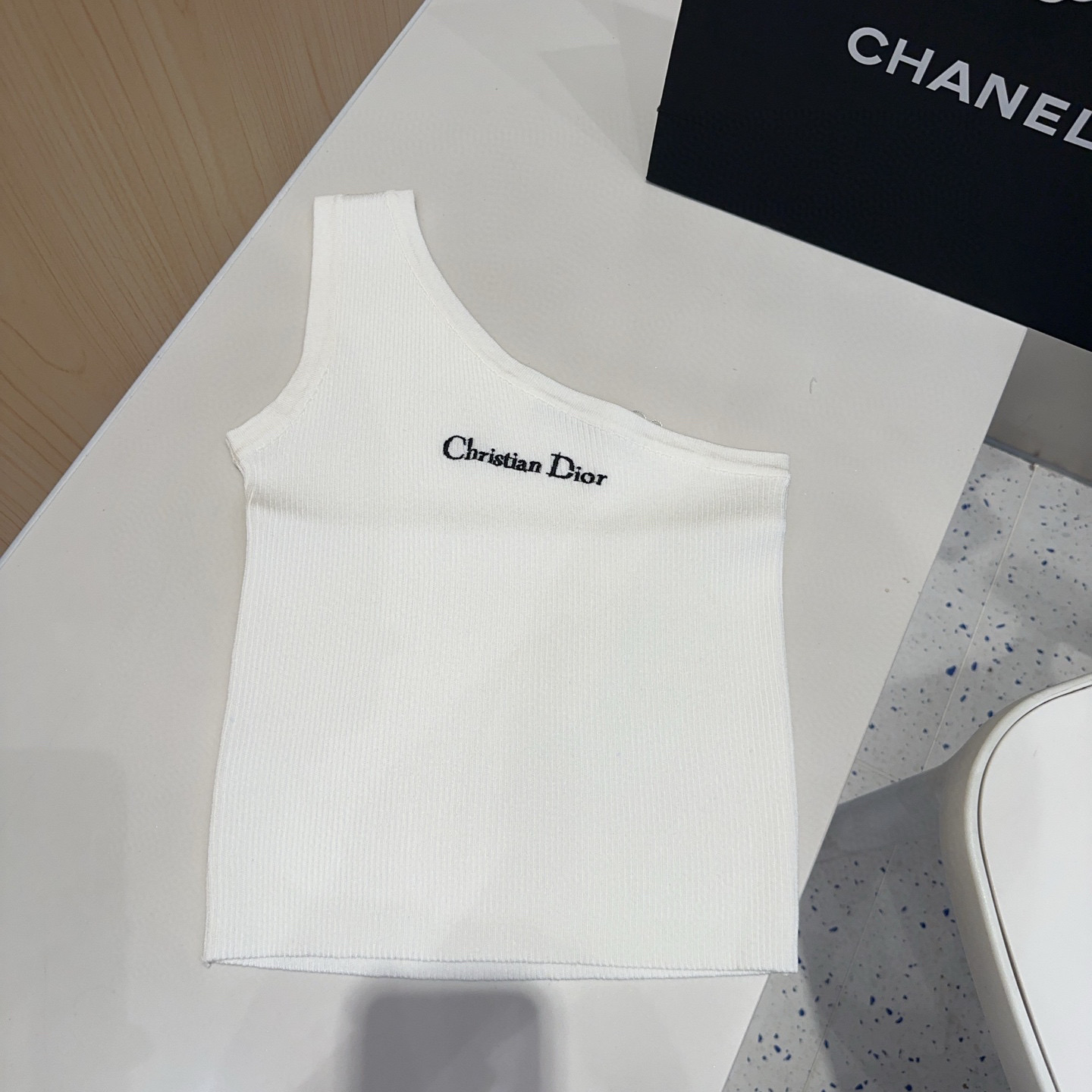 迪奥斜肩针织背心