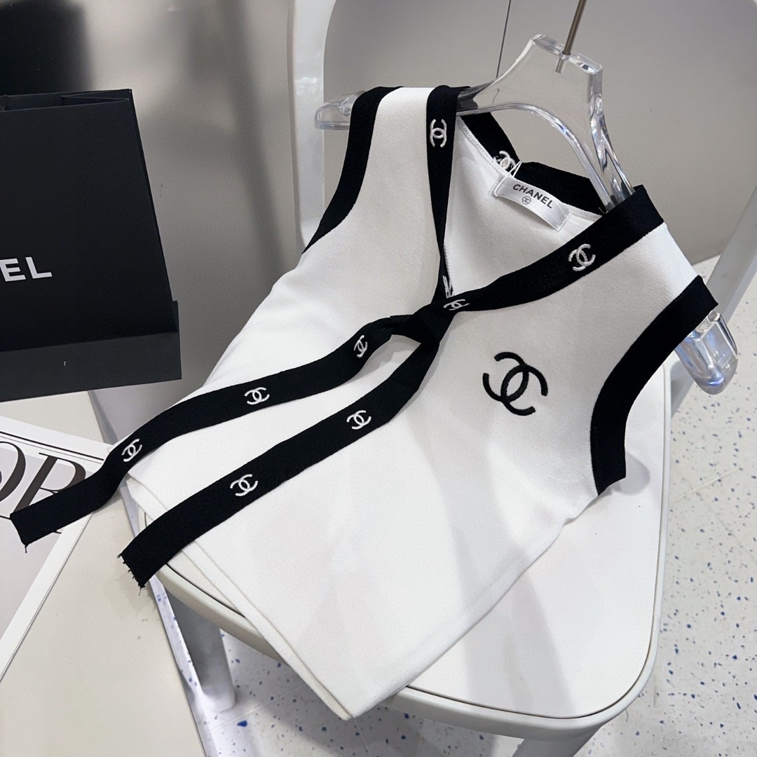 香奈儿小背心，搭外套单穿超🔥爆均码