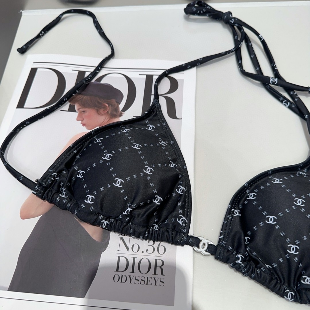 香奈儿泳衣，实物实在太美了！拍不出来它的美😍谁穿谁美！很值得入手✋ SML