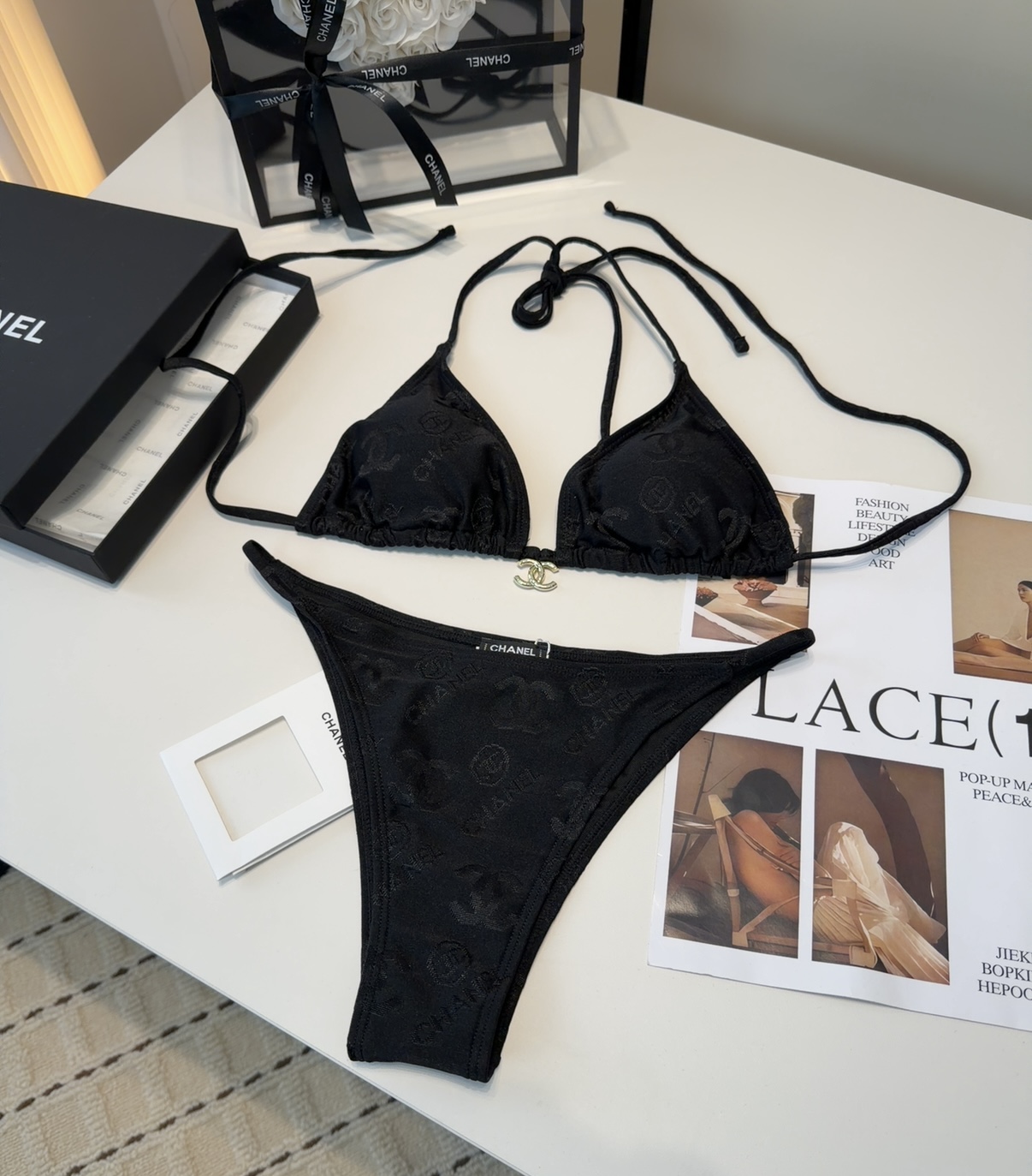 香奈儿泳衣，实物实在太美了！拍不出来它的美😍谁穿谁美！很值得入手✋ SML