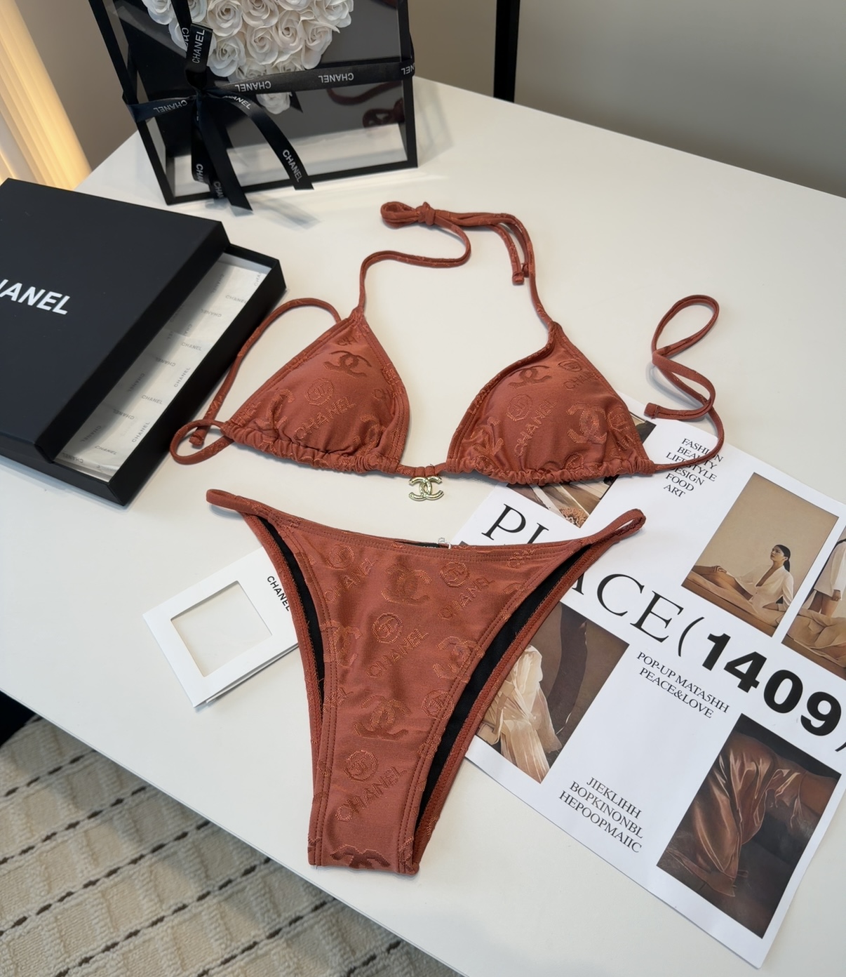 香奈儿泳衣，实物实在太美了！拍不出来它的美😍谁穿谁美！很值得入手✋ SML