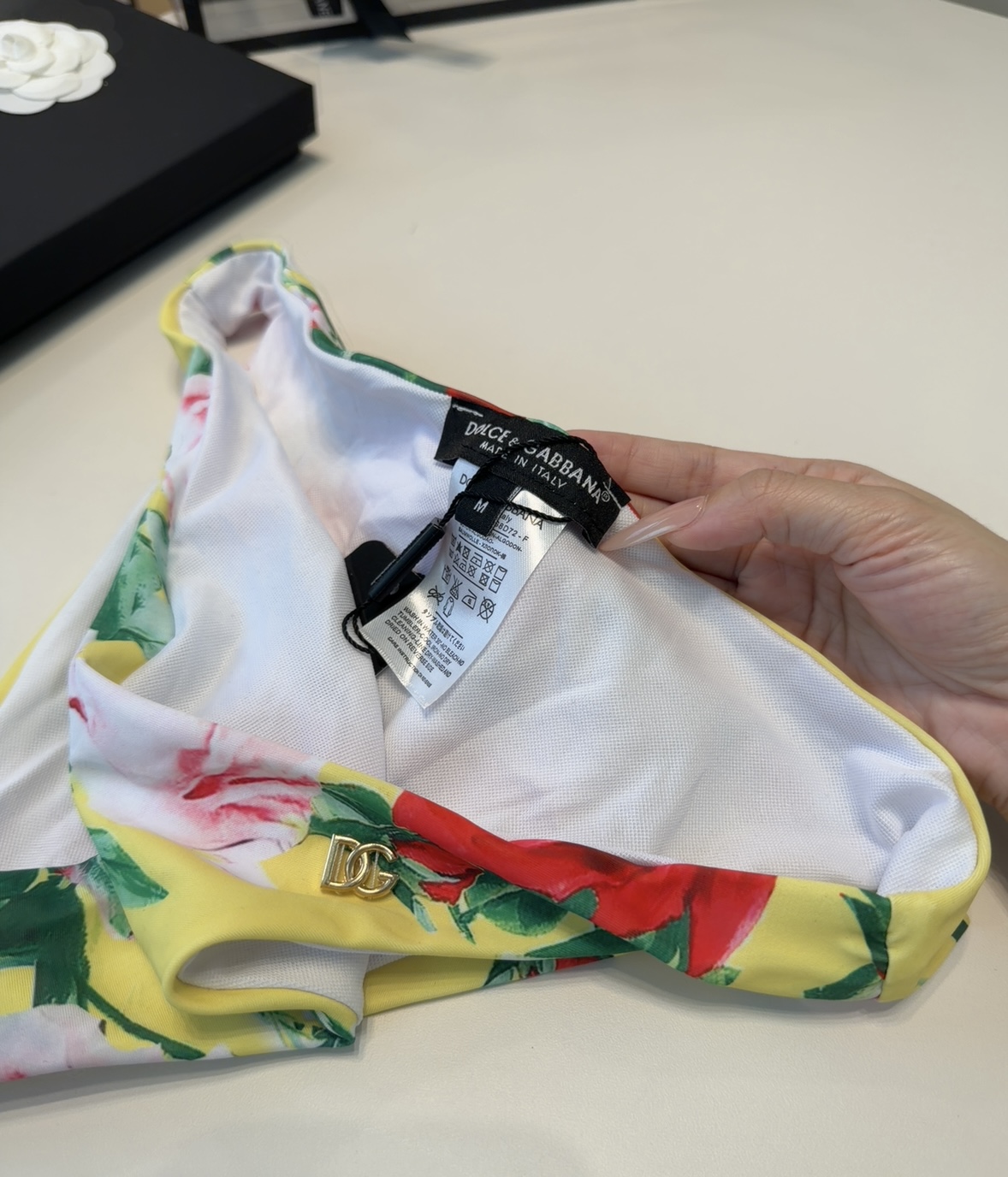 DG泳衣，实物实在太美了！拍不出来它的美😍谁穿谁美！很值得入手✋ SML