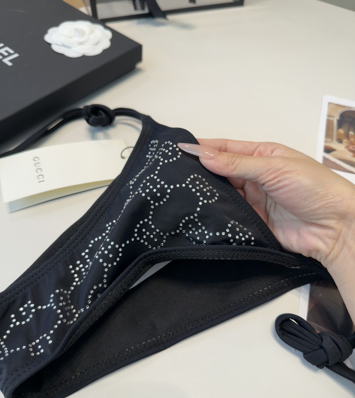 古奇泳衣，实物实在太美了！拍不出来它的美😍谁穿谁美！很值得入手✋ SML