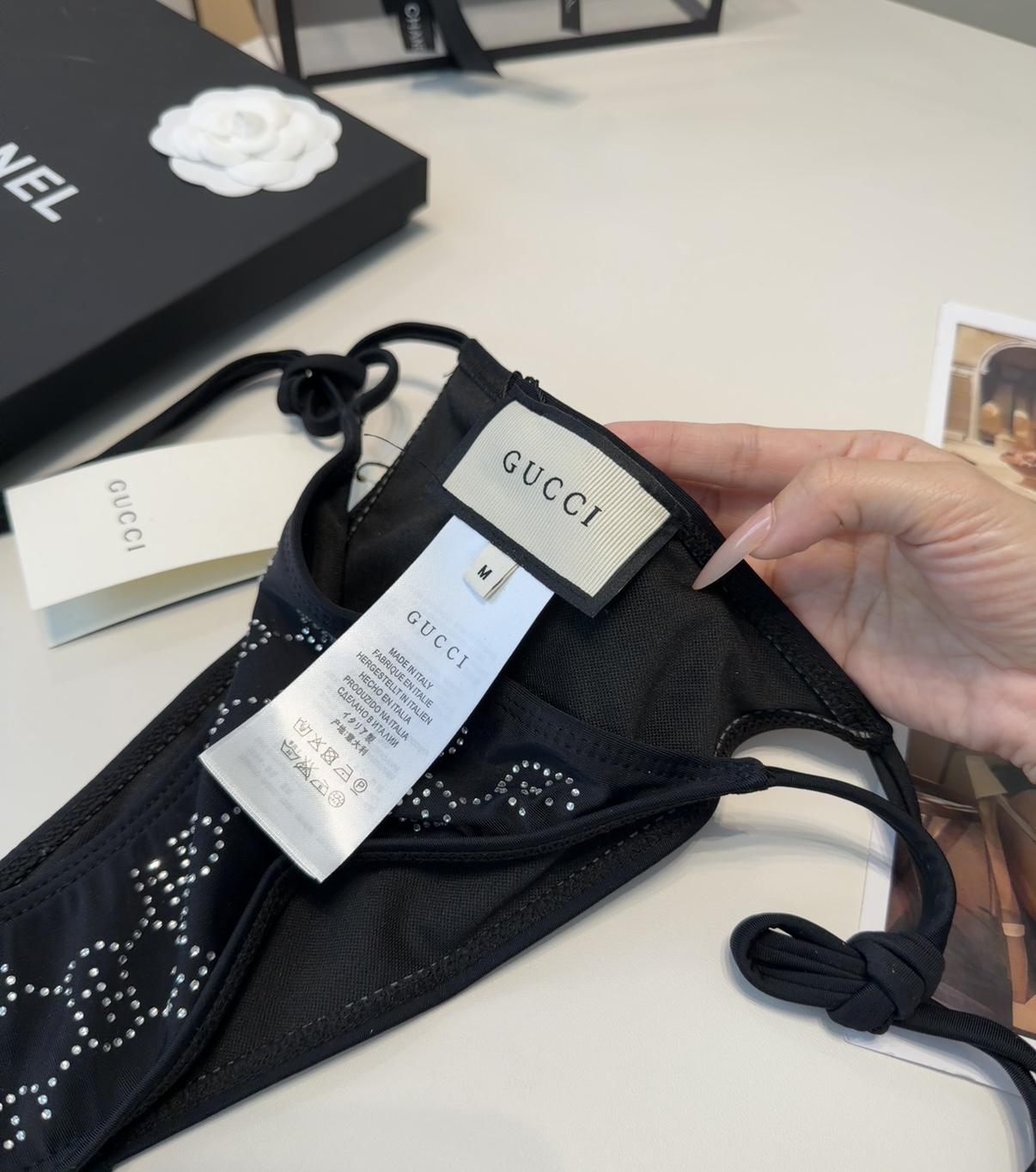 古奇泳衣，实物实在太美了！拍不出来它的美😍谁穿谁美！很值得入手✋ SML