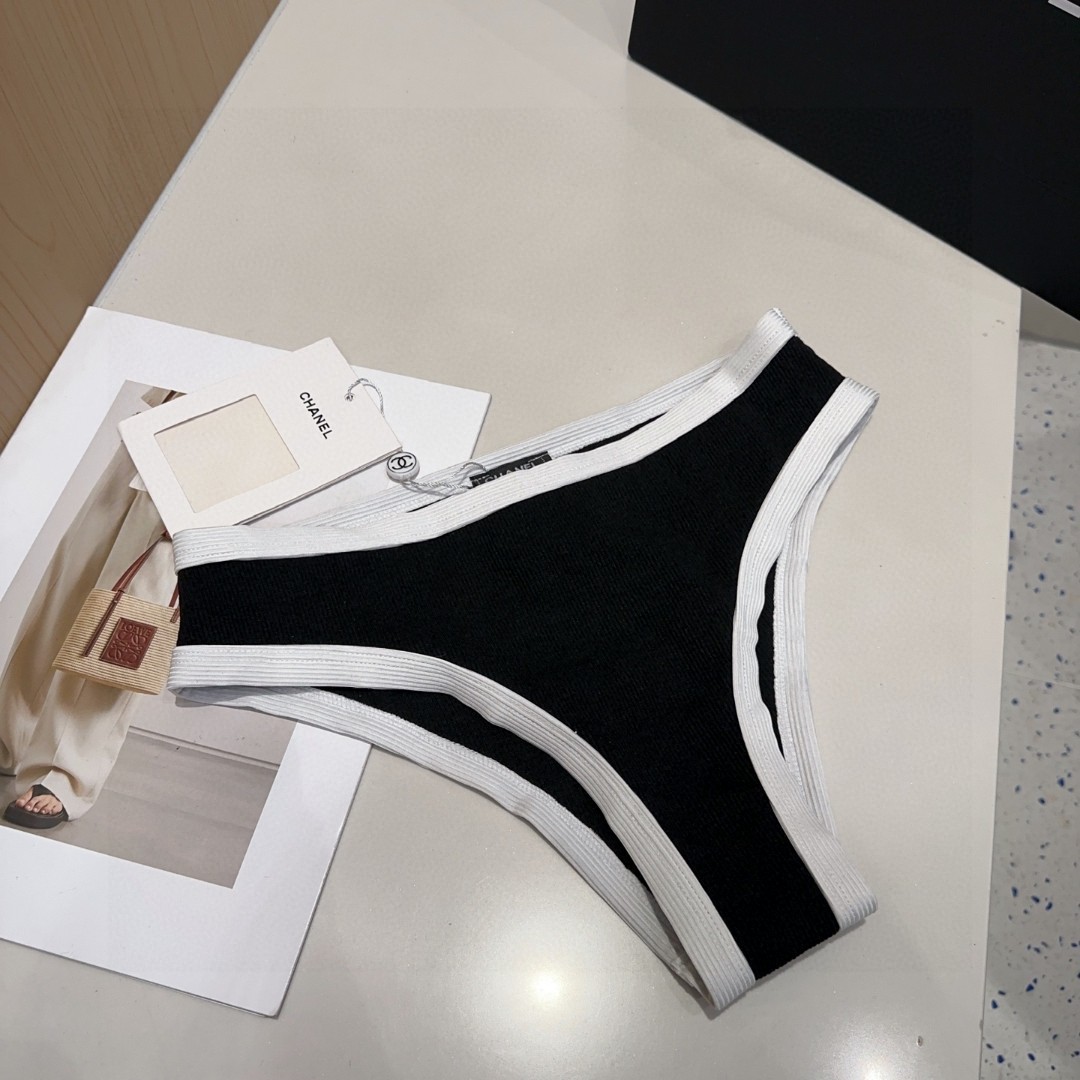 香奈儿泳衣，时尚达人必备。超级显身材！SML