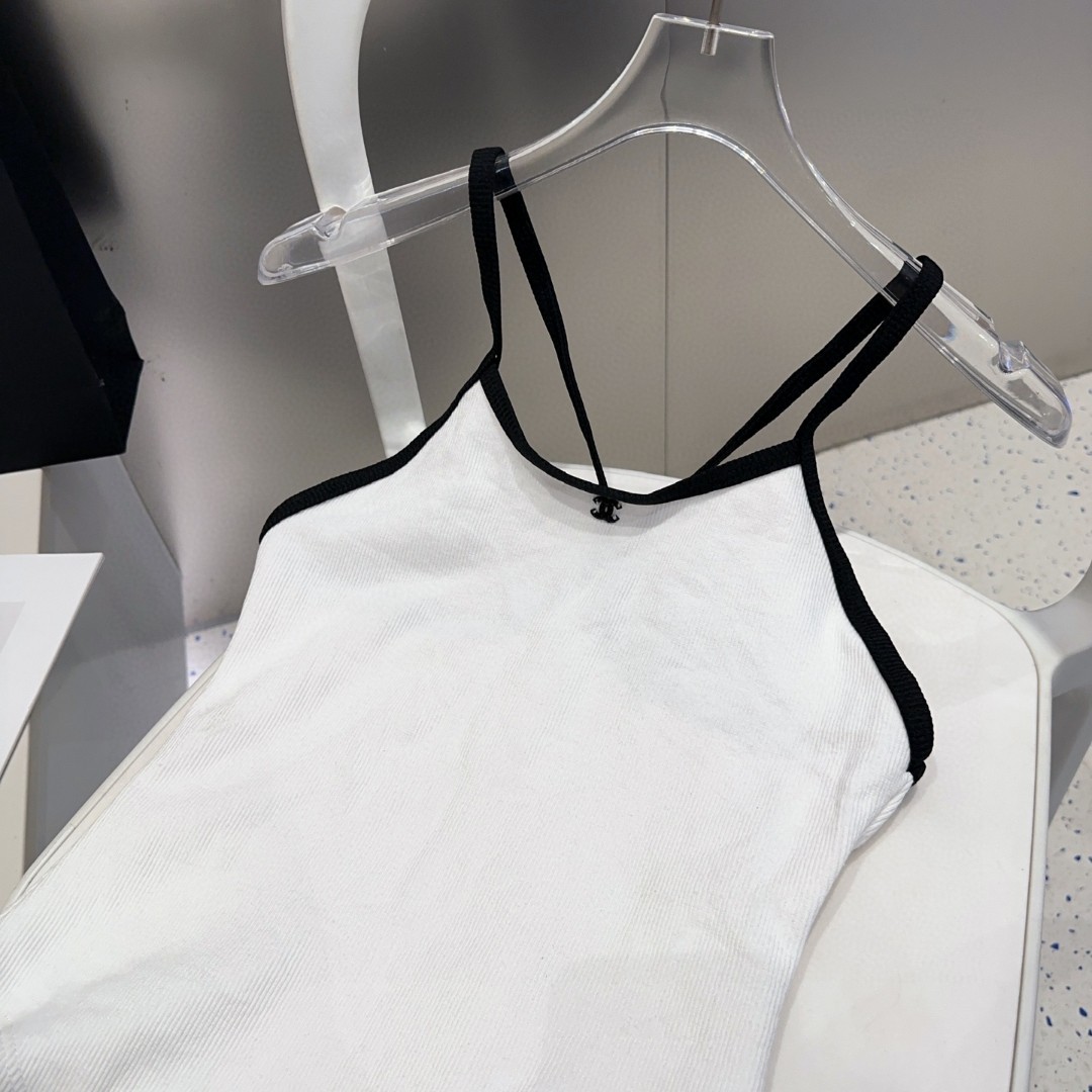 Chanel 黑白吊带连体衣太辣了！可以当打底外穿 超显身材单穿时髦高级 叠穿优雅复古SML