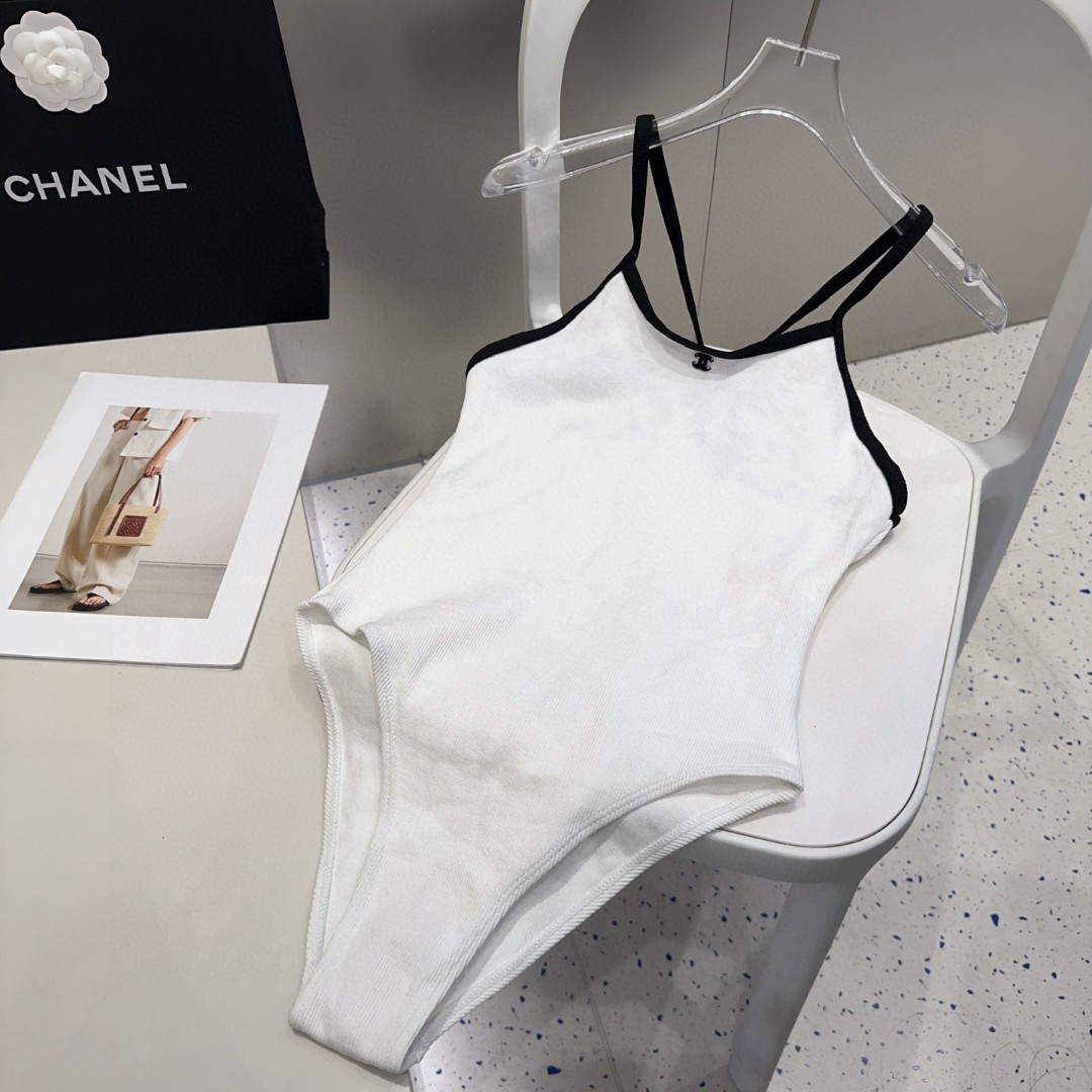 Chanel 黑白吊带连体衣太辣了！可以当打底外穿 超显身材单穿时髦高级 叠穿优雅复古SML