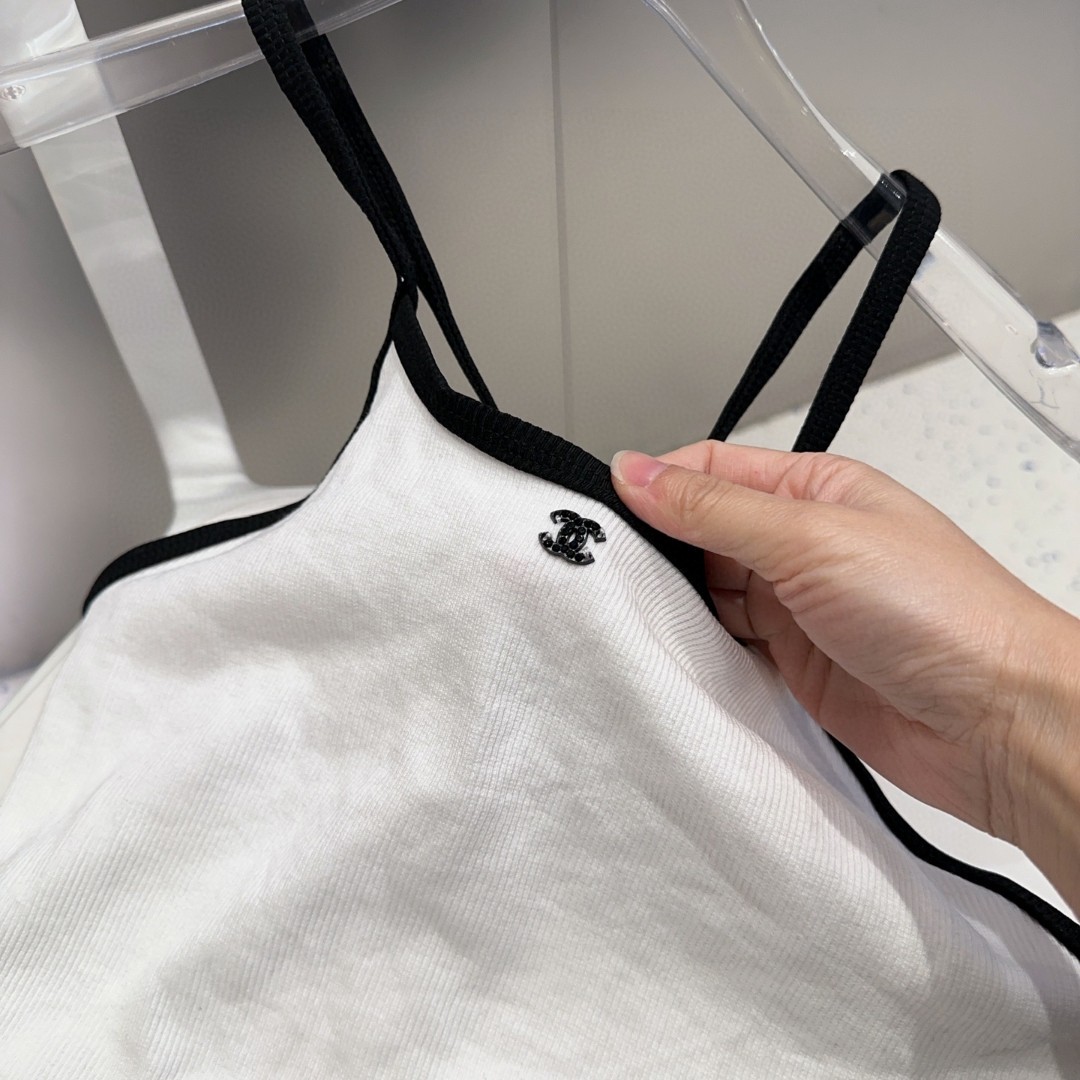 Chanel 黑白吊带连体衣太辣了！可以当打底外穿 超显身材单穿时髦高级 叠穿优雅复古SML