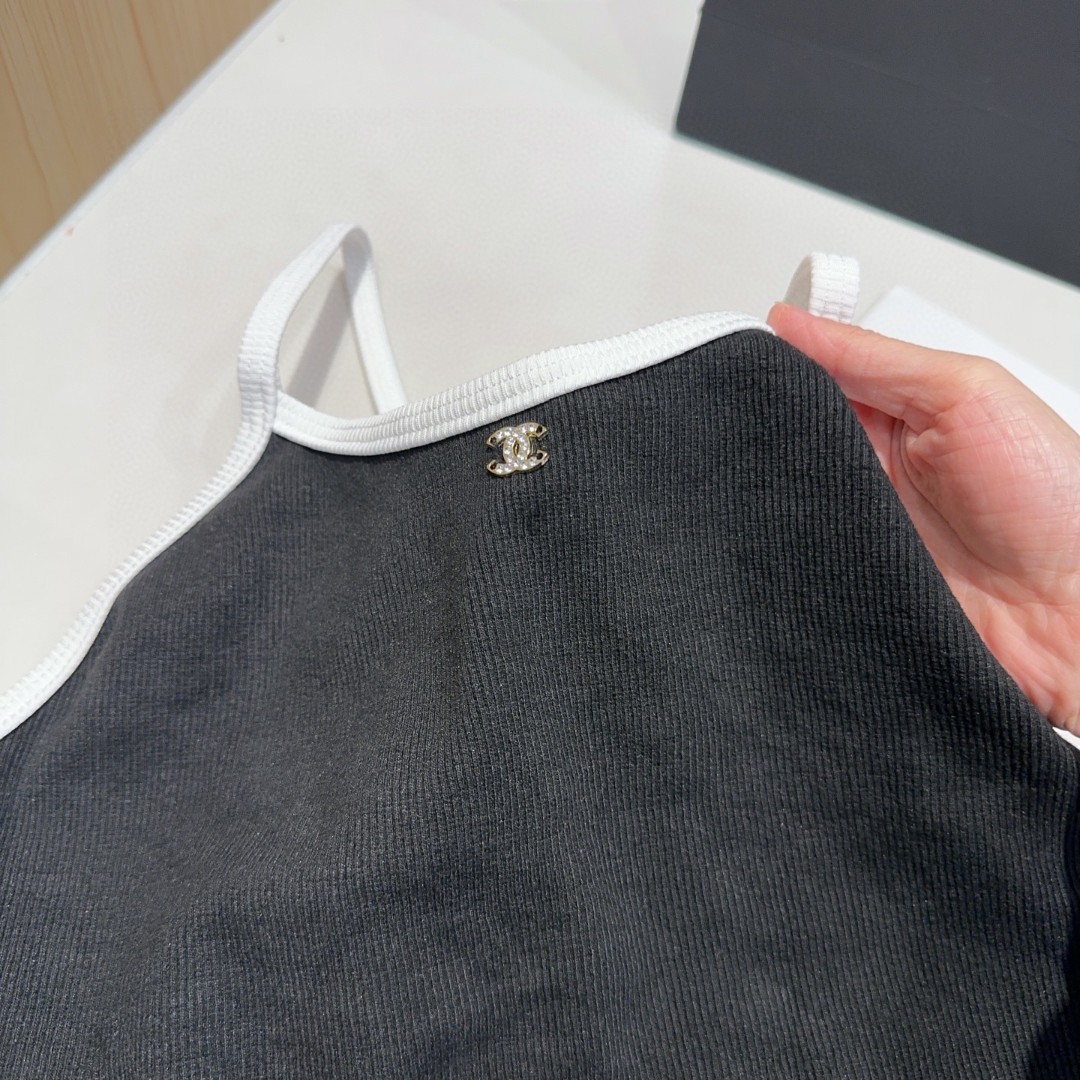 Chanel 黑白吊带连体衣太辣了！可以当打底外穿 超显身材单穿时髦高级 叠穿优雅复古SML