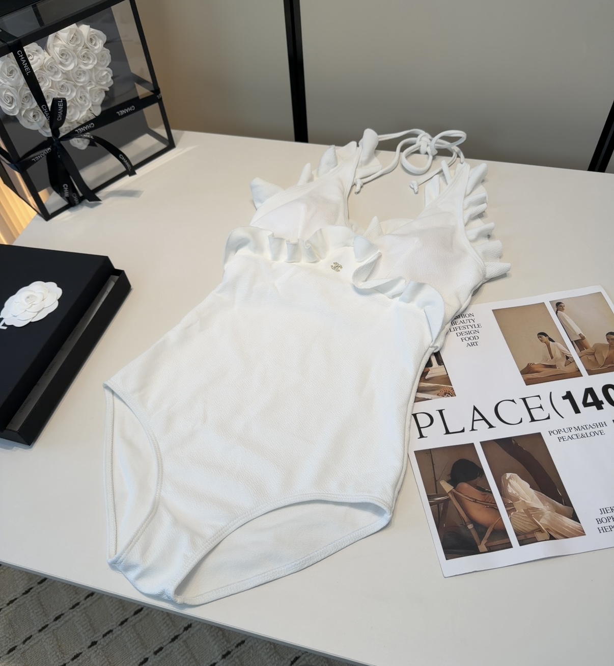 香奈儿泳衣，时尚潮人必备！实物超级好看！海边度假拍照超级好！SML