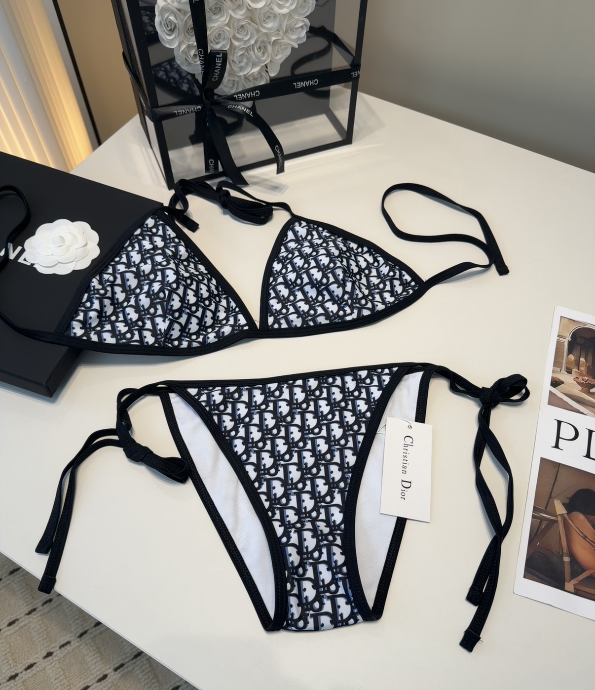 迪奥泳衣，时尚潮人必备！实物超级好看！海边度假拍照超级好！SML