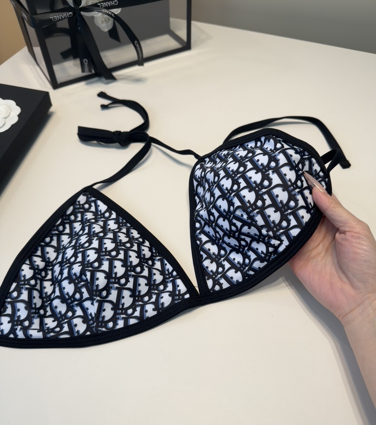 迪奥泳衣，时尚潮人必备！实物超级好看！海边度假拍照超级好！SML