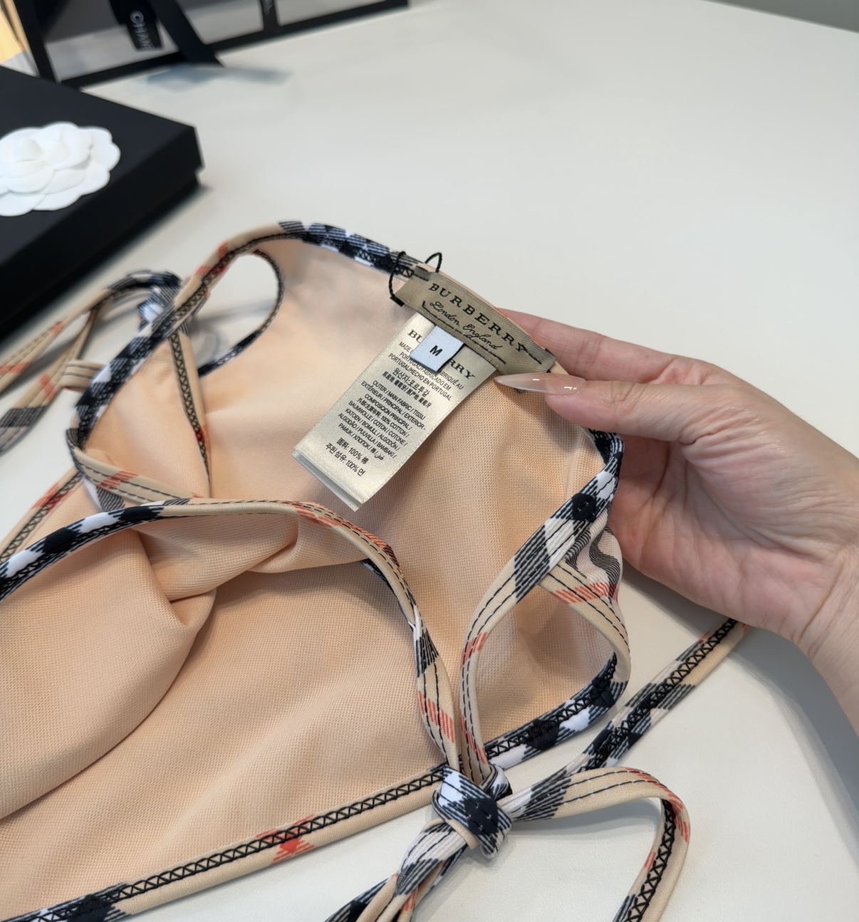 巴宝莉泳衣，时尚潮人必备！实物超级好看！海边度假拍照超级好！SML