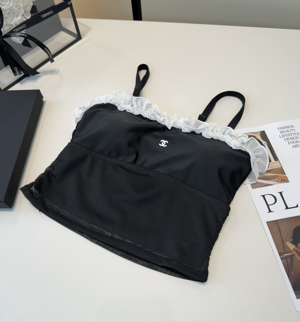 香奈儿泳衣，时尚潮人必备！实物超级好看！海边度假拍照超级好！SML