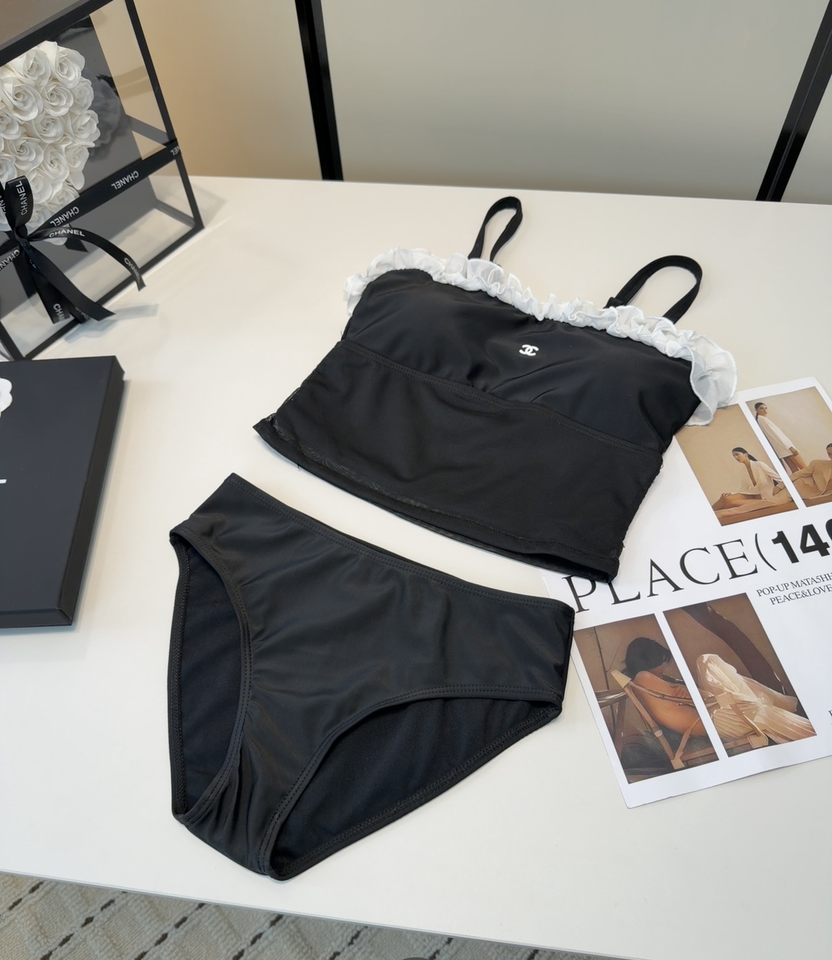 香奈儿泳衣，时尚潮人必备！实物超级好看！海边度假拍照超级好！SML