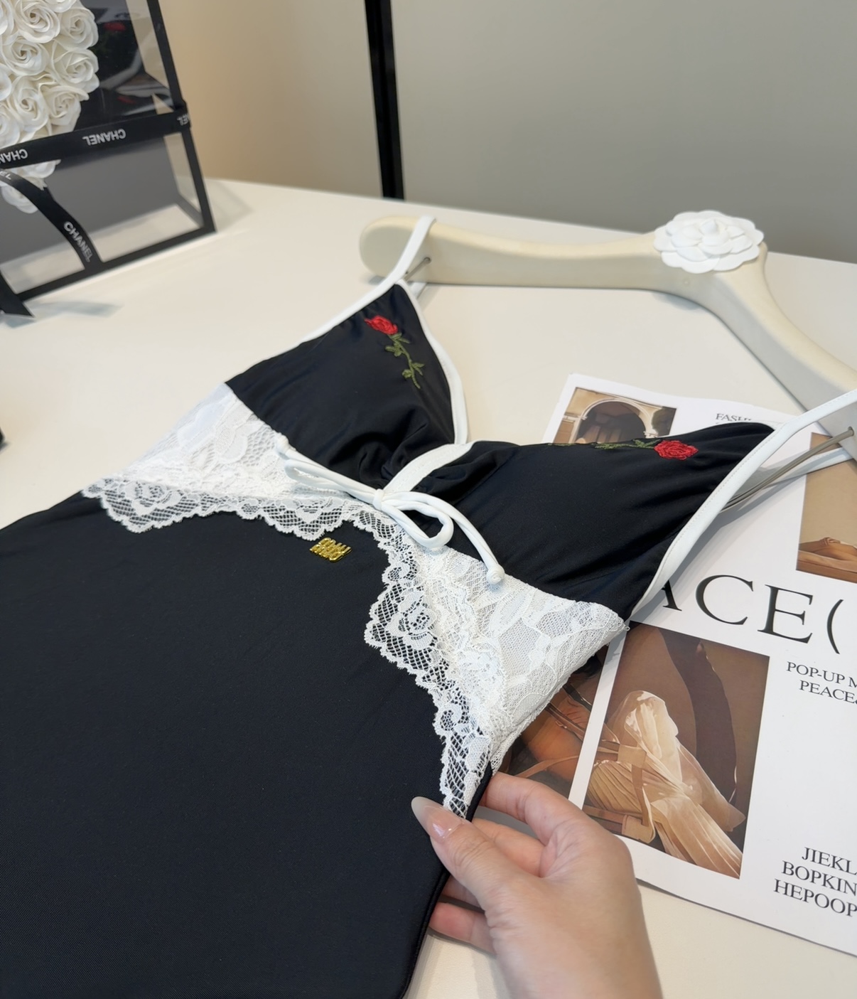 Miumiu泳衣，时尚潮人必备！实物超级好看！海边度假拍照超级好！SML