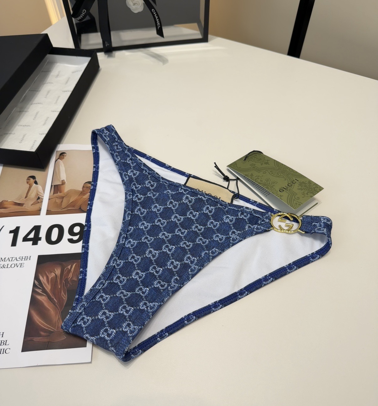 古奇泳衣，实物实在太美了！拍不出来它的美😍谁穿谁美！很值得入手✋ SML