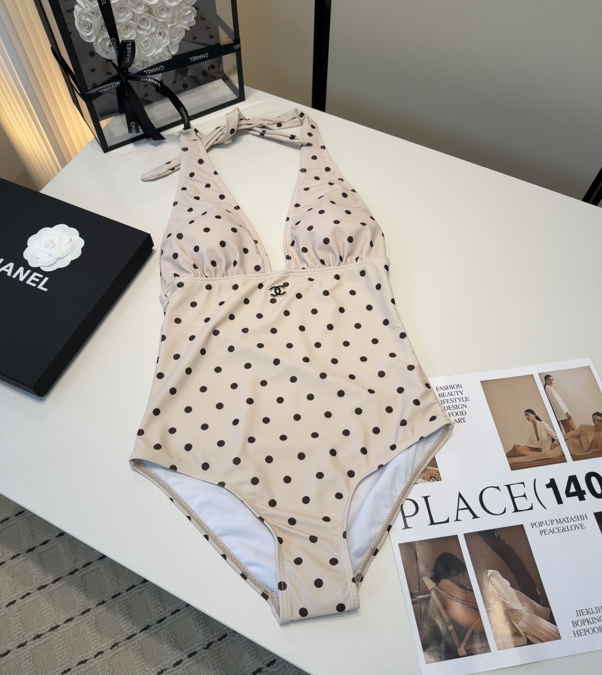 香奈儿泳衣，时尚潮人必备！实物超级好看！海边度假拍照超级好！SML