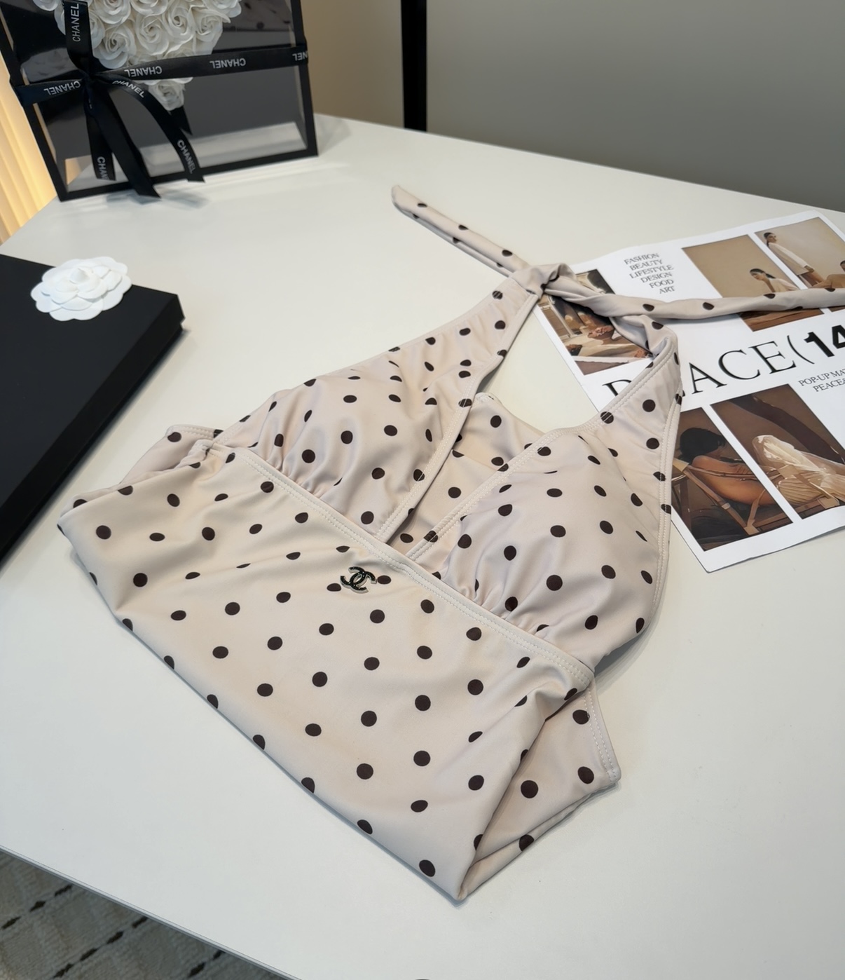 香奈儿泳衣，时尚潮人必备！实物超级好看！海边度假拍照超级好！SML