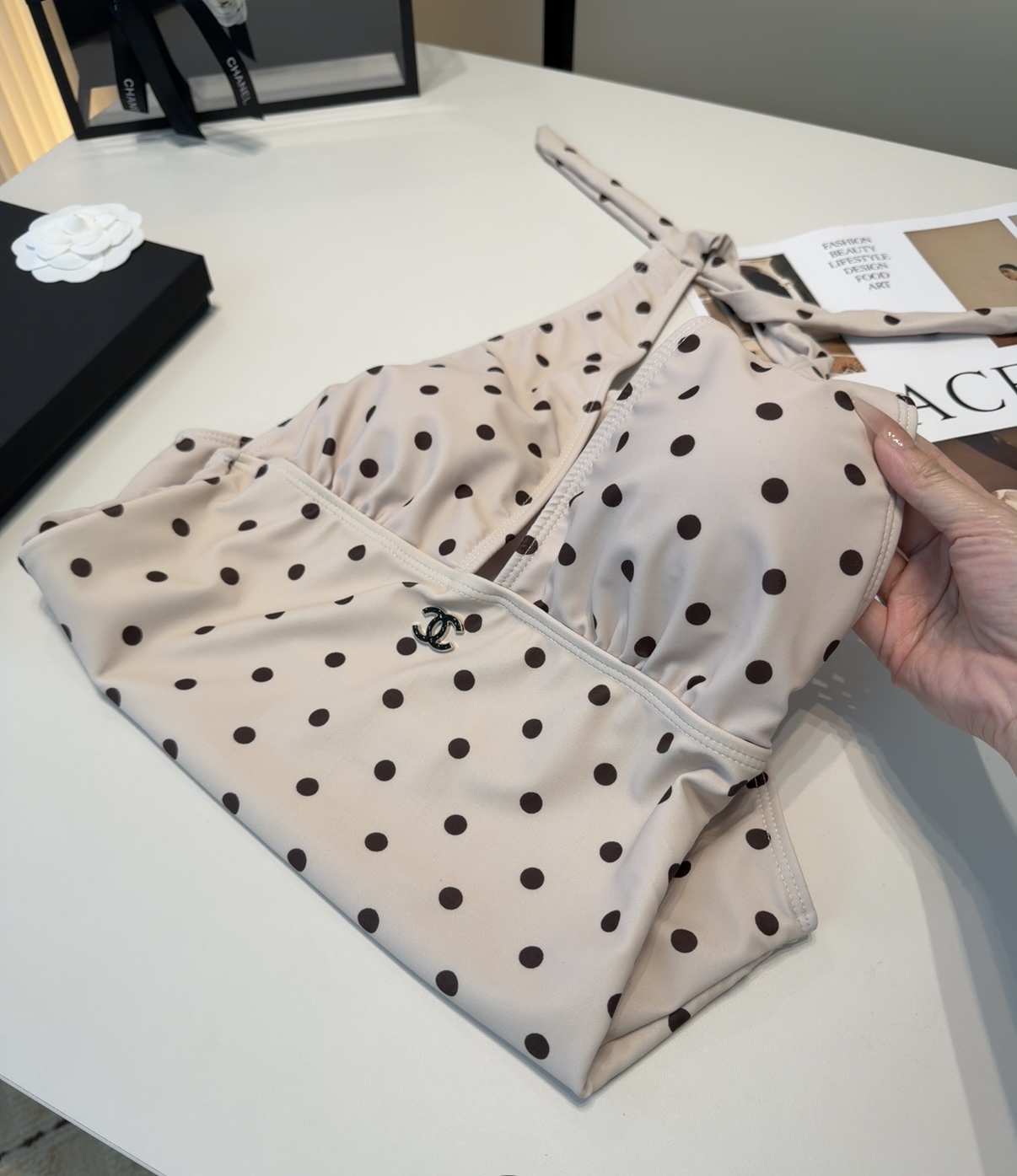 香奈儿泳衣，时尚潮人必备！实物超级好看！海边度假拍照超级好！SML