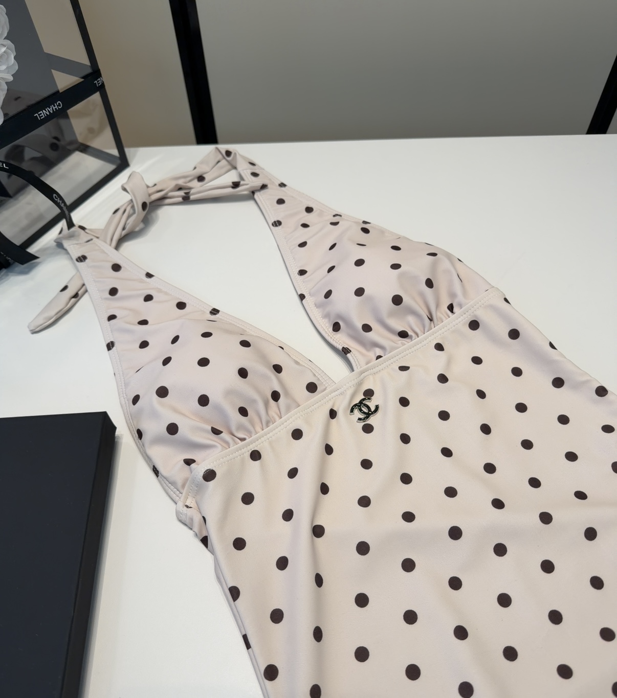 香奈儿泳衣，时尚潮人必备！实物超级好看！海边度假拍照超级好！SML